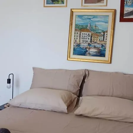 One Bedroom With Terrace شقة *