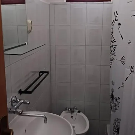 One Bedroom With Terrace * Vis