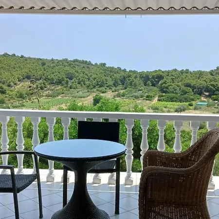 One Bedroom With Terrace شقة *